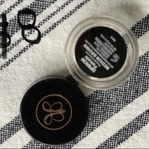 Anastasia brow pomade
